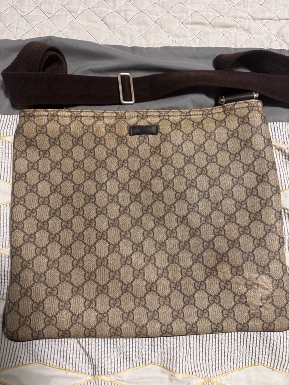 Gucci GG Supreme messenger bag